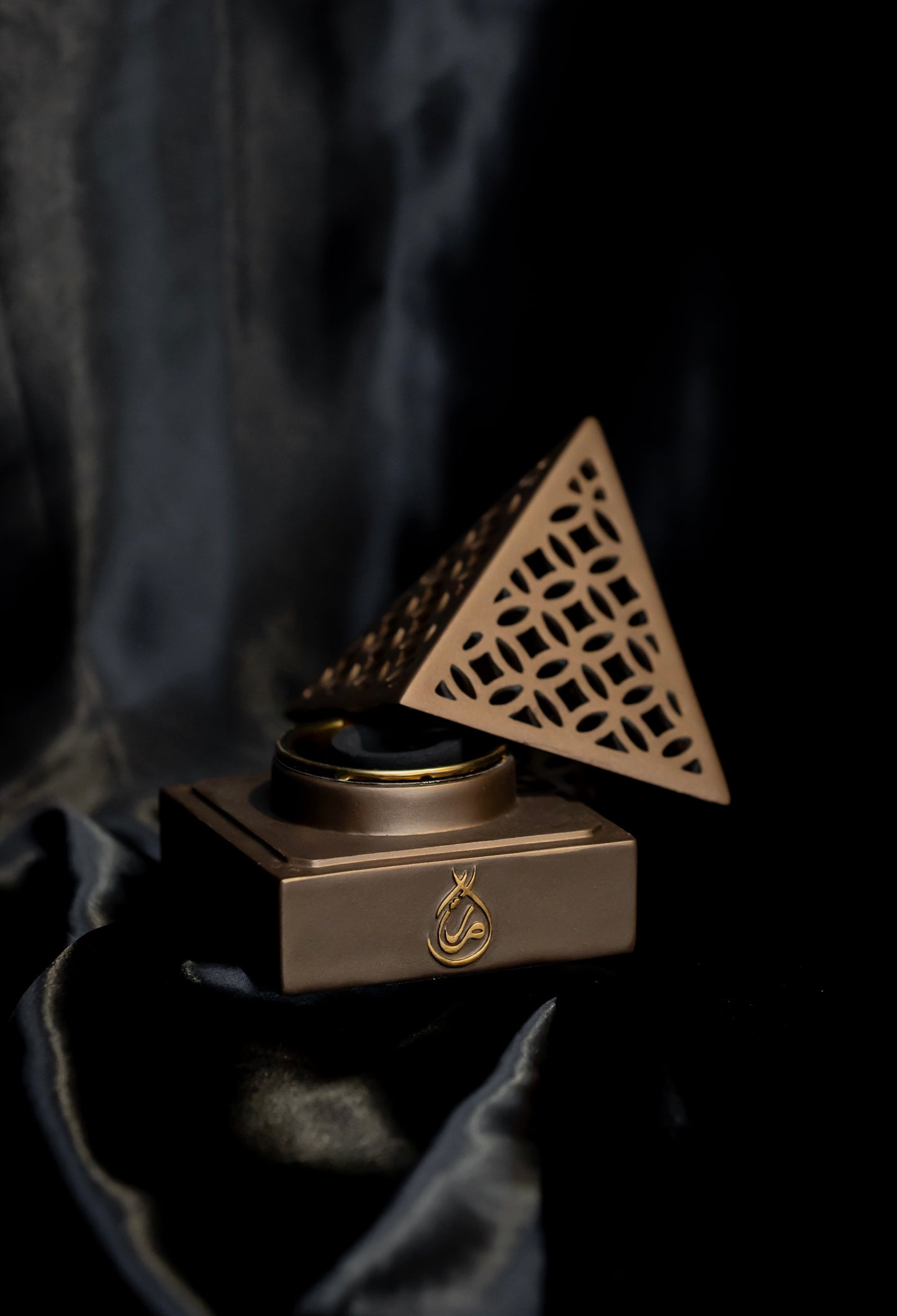 The Pyramid - Champagne Gold