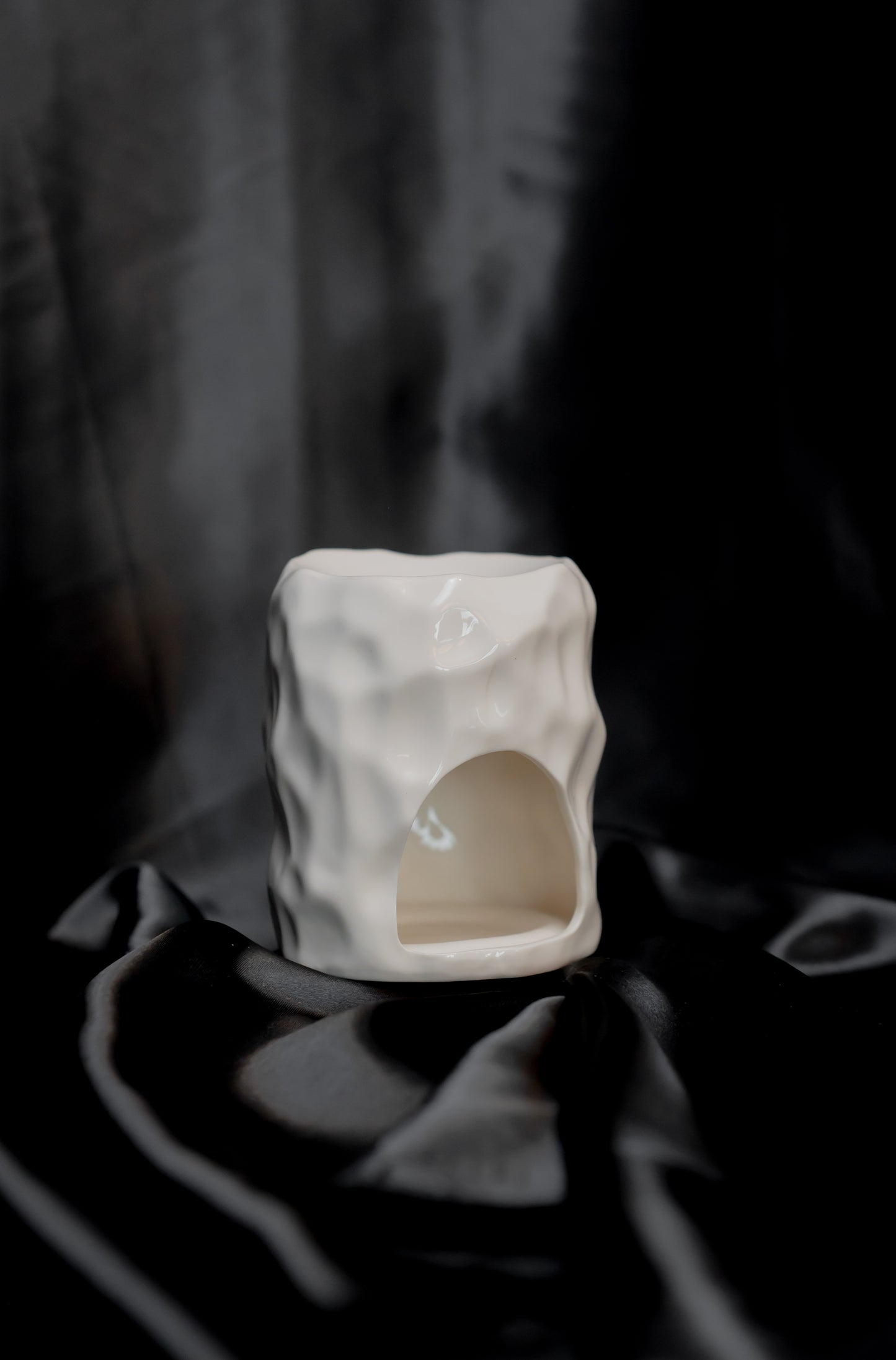 The Cove - Glossy White