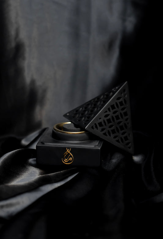 The Pyramid - Black