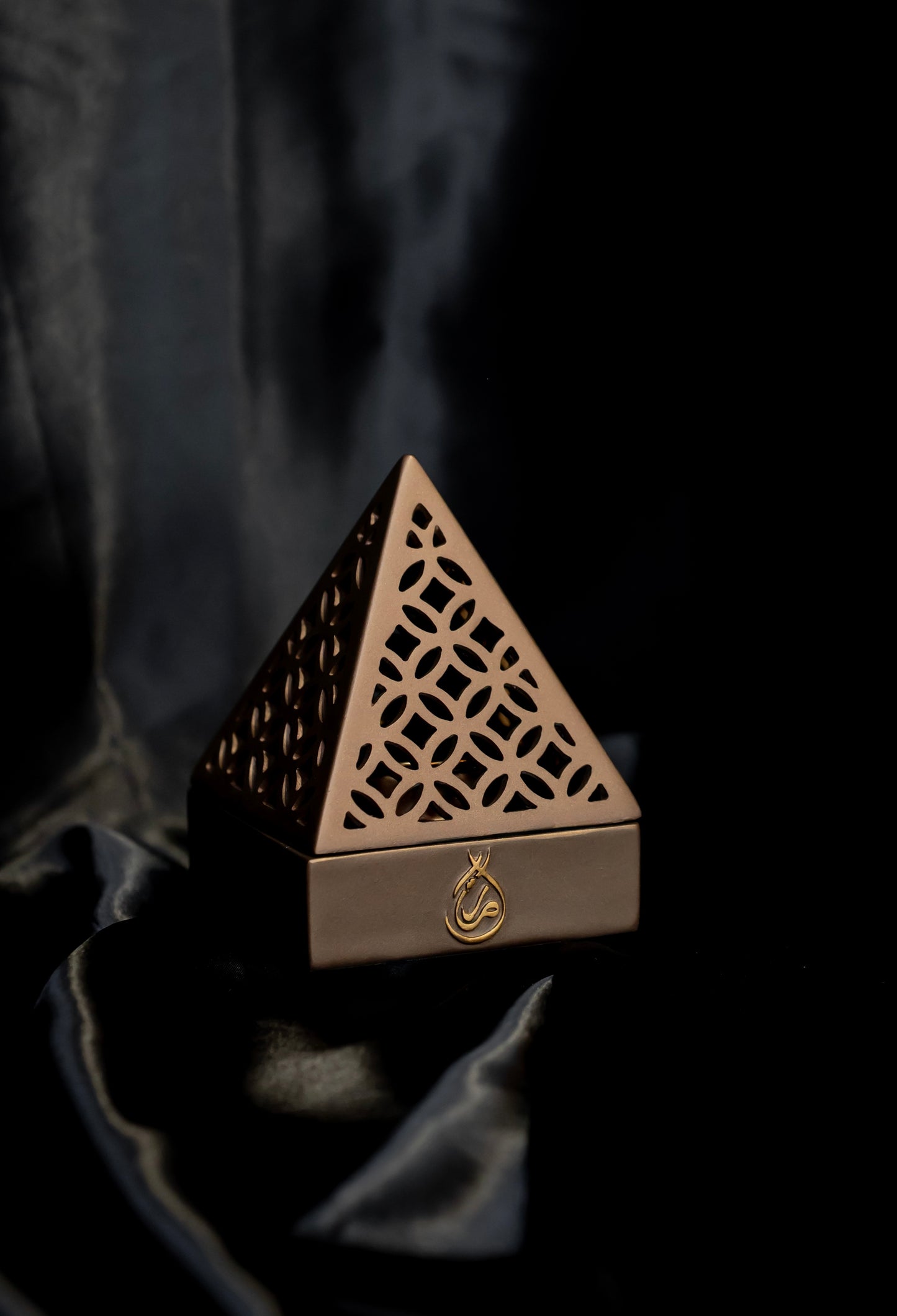 The Pyramid - Champagne Gold
